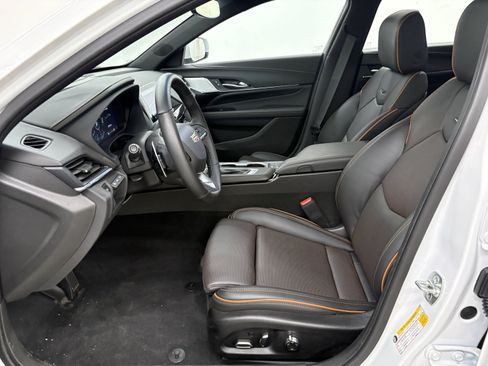 Used 2025 Cadillac CT4 Sport RWD image 11