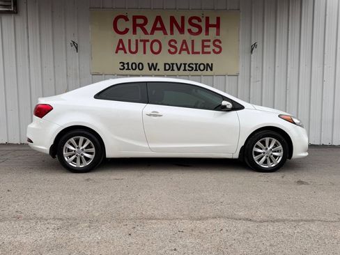 Used 2014 Kia Forte Koup EX FWD image 2