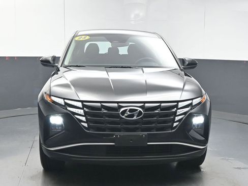 Used 2023 Hyundai Tucson SE image 3