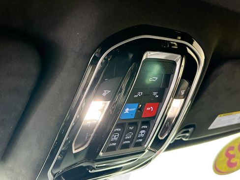 Used 2023 Jeep Grand Wagoneer Series II image 22