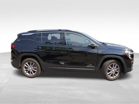Certified 2023 GMC Terrain SLT w/ Infotainment Package II AWD/4WD image 2