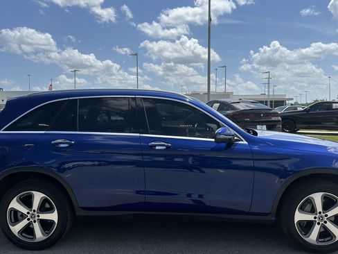 Used 2018 Mercedes-Benz GLC 300 4MATIC image 11