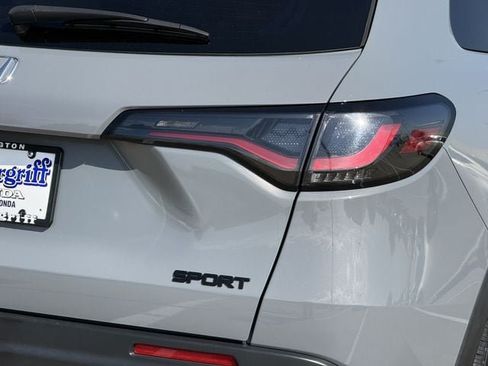 Used 2025 Honda HR-V Sport image 7
