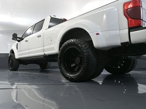Used 2020 Ford F450 Platinum w/ FX4 Off-Road Package AWD/4WD image 53