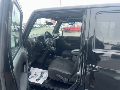 Used 2015 Jeep Wrangler Unlimited Willys image 11