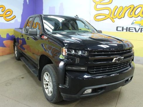 Used 2020 Chevrolet Silverado 1500 RST w/ True North Edition AWD/4WD image 2