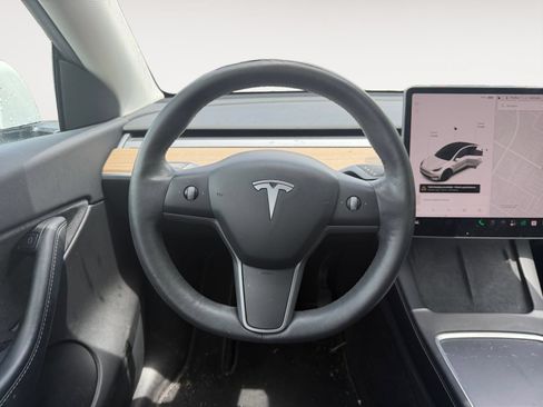 Used 2021 Tesla Model Y Long Range AWD/4WD image 12