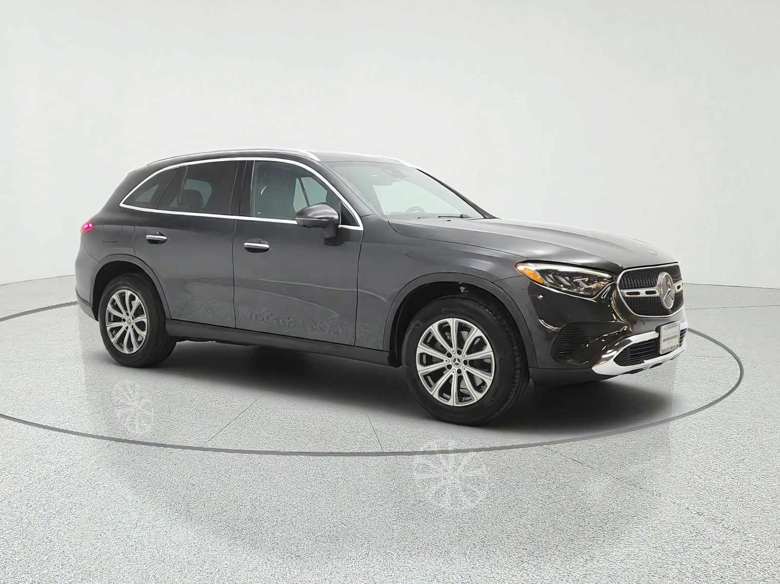 Certified 2026 Mercedes-Benz GLC 300 image 3