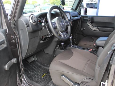 Used 2014 Jeep Wrangler Sport AWD/4WD image 12
