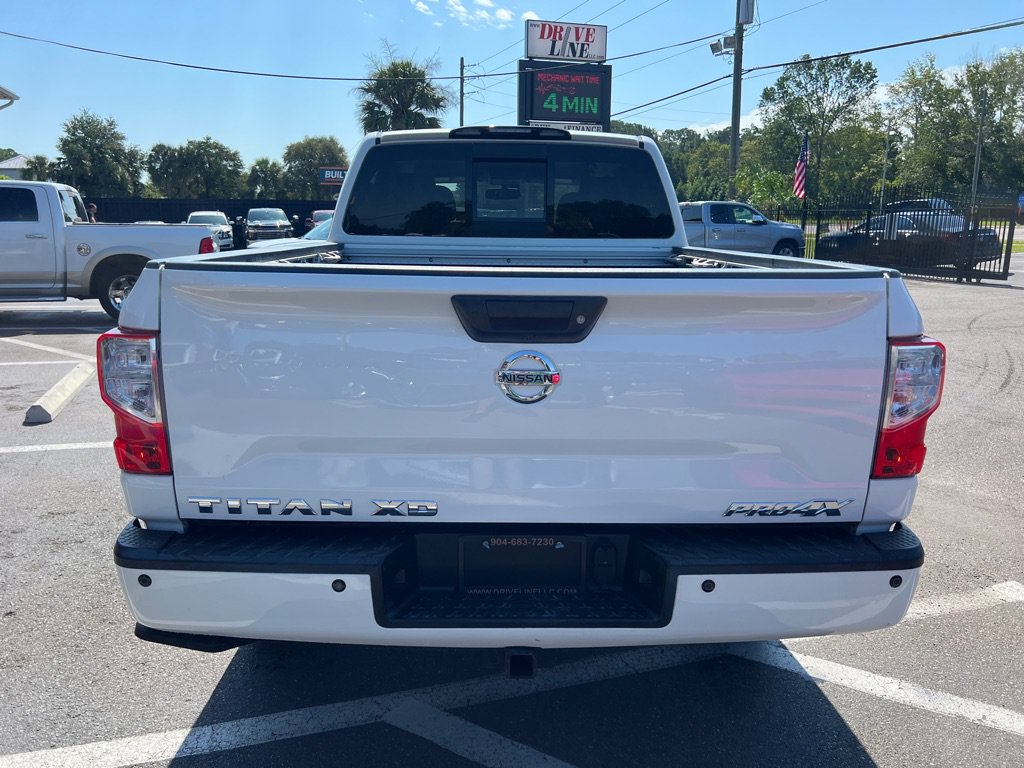 Used 2018 Nissan Titan PRO-4X w/ Pro-4x Convenience Package AWD/4WD image 8