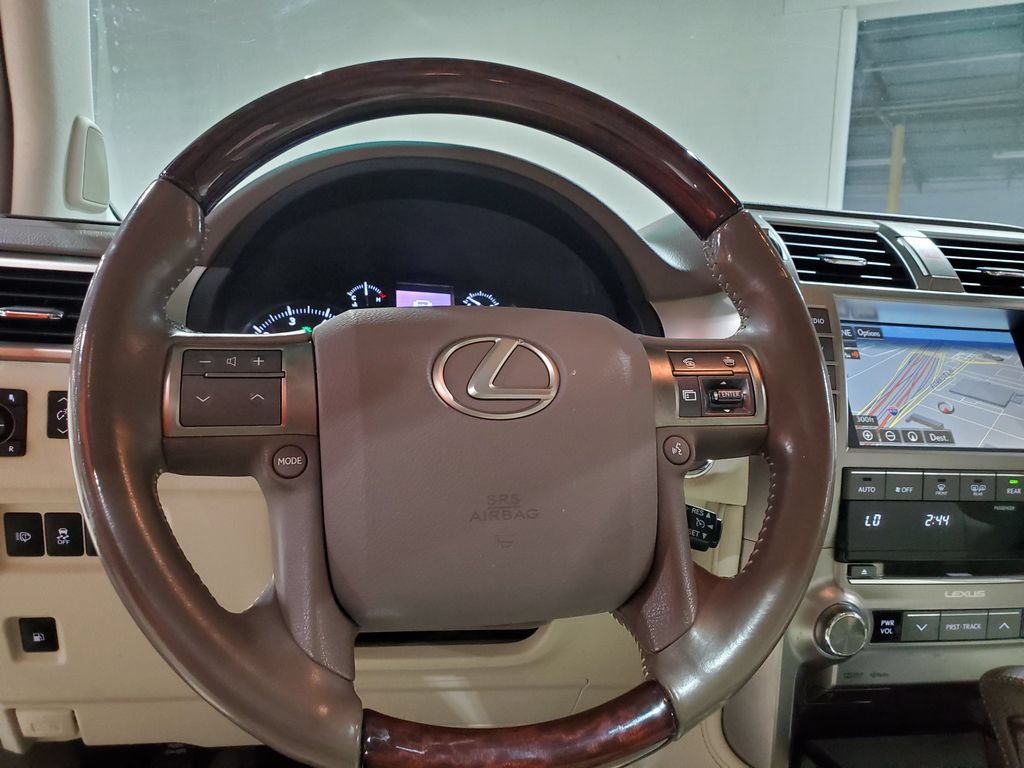 Used 2018 Lexus GX 460 Premium w/ Premium Package AWD/4WD image 28