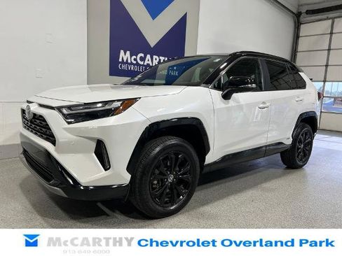 Used 2023 Toyota RAV4 XSE AWD/4WD image 9