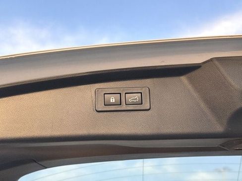 Certified 2025 Subaru Outback Limited AWD/4WD image 15