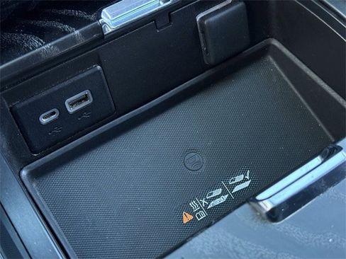 Used 2023 GMC Yukon Denali image 23