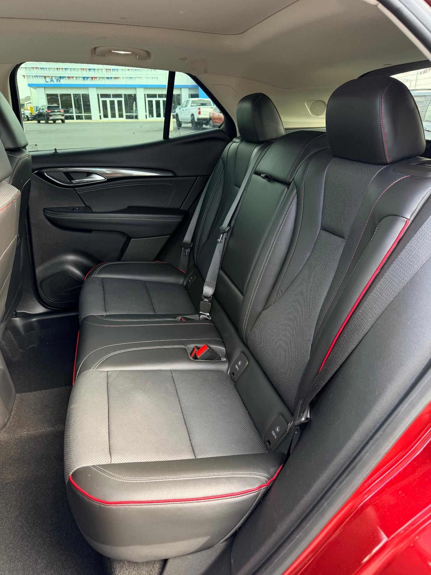 Used 2023 Buick Envision Essence w/ Sport Touring Package AWD/4WD image 10