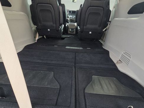 Used 2021 Chrysler Voyager Lxi image 17