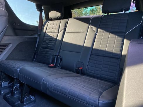 Used 2026 Cadillac Escalade Platinum Luxury image 18