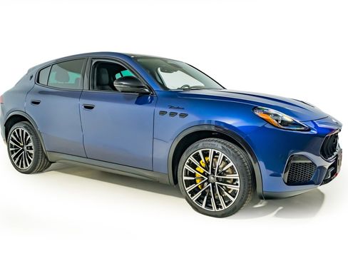 Used 2025 Maserati Grecale Modena image 9