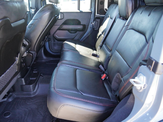 Used 2025 Jeep Wrangler Unlimited Rubicon w/ Safety Group AWD/4WD image 33