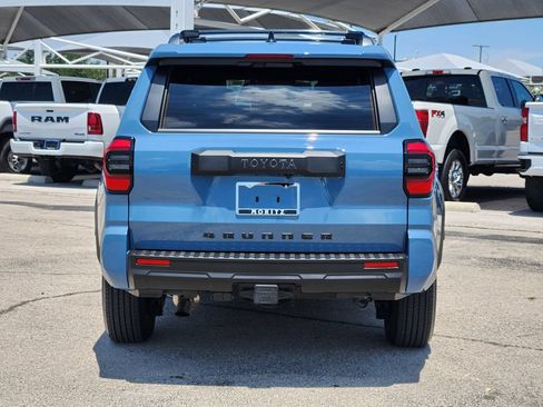 Used 2026 Toyota 4Runner SR5 RWD image 6