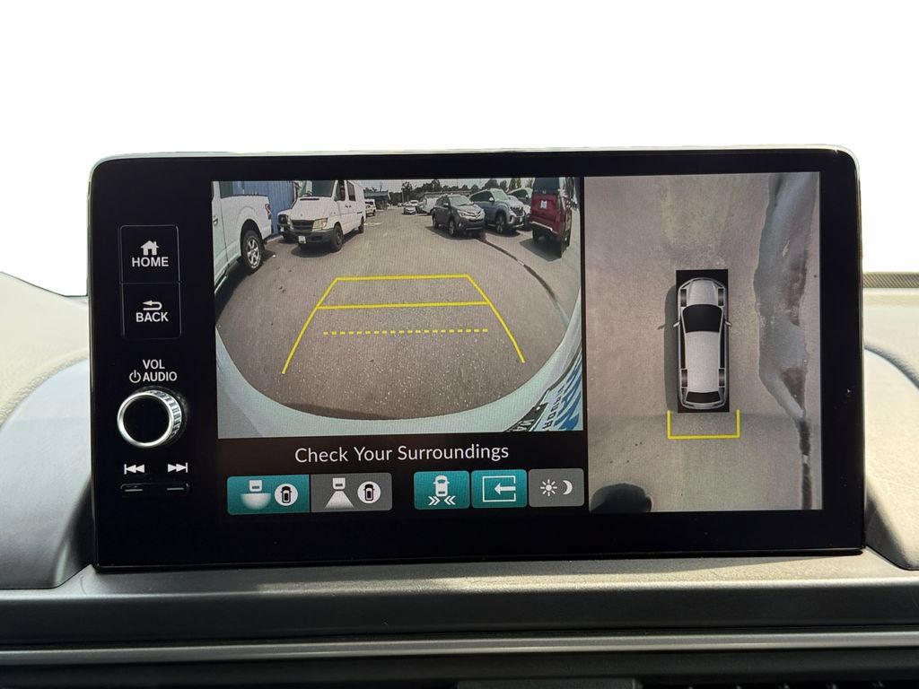 Used 2025 Honda Pilot Elite image 15