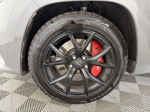 Used 2019 Jeep Grand Cherokee SRT w/ Trailer Tow Group IV AWD/4WD image 12