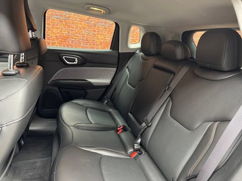 Used 2022 Jeep Compass Latitude AWD/4WD image 26