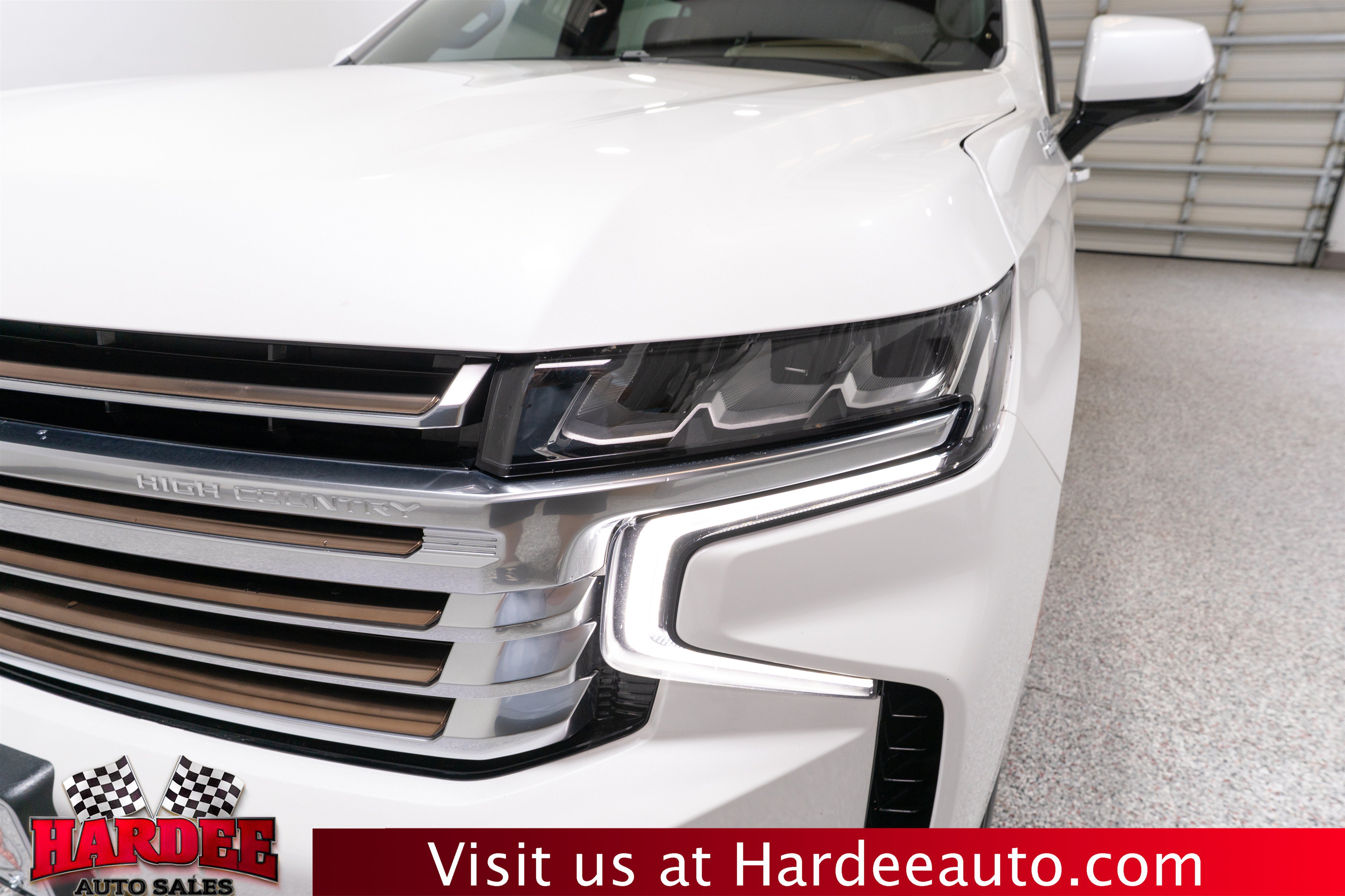 Used 2021 Chevrolet Suburban High Country w/ Premium Package AWD/4WD image 8