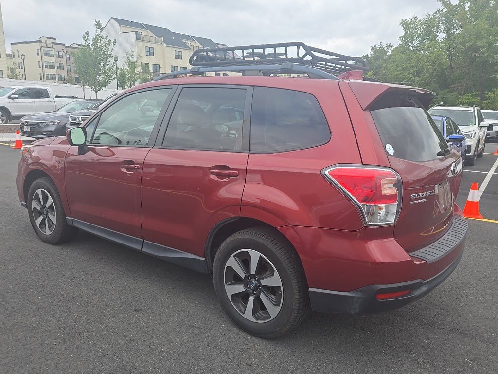 Used 2017 Subaru Forester 2.5i Premium w/ Popular Package #2A AWD/4WD image 9