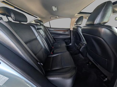 Used 2013 Lexus ES 350 w/ Luxury Pkg FWD image 24