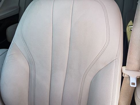 Used 2019 BMW 740i image 29