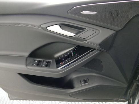 Certified 2025 Audi Q6 e-tron Premium Plus w/ Premium Plus image 25