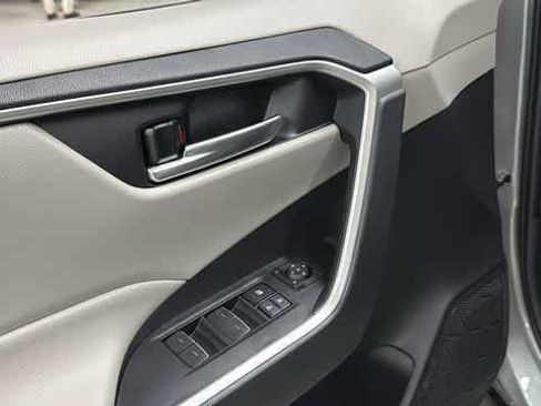 Used 2025 Toyota RAV4 XLE w/ Convenience Package AWD/4WD image 14