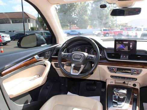 Used 2020 Audi Q5 2.0T Premium image 23