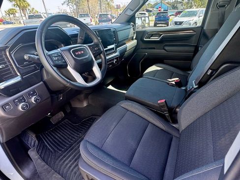 Used 2024 GMC Sierra 1500 SLE w/ X31 Off-Road Package AWD/4WD image 6