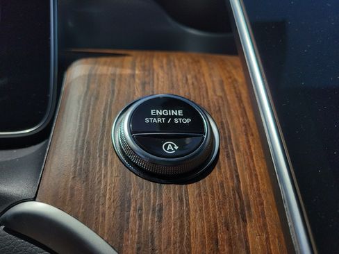 Certified 2026 Mercedes-Benz GLC 300 4MATIC image 25