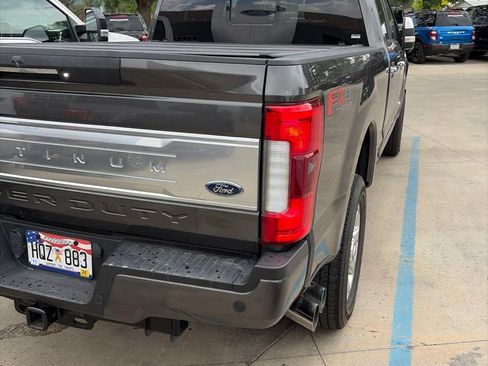 Used 2017 Ford F250 Platinum w/ Platinum Ultimate Package AWD/4WD image 5
