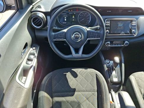 Used 2020 Nissan Kicks SV FWD image 12