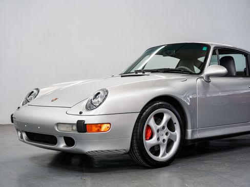 Used 1997 Porsche 911 Carrera 4S AWD/4WD image 32