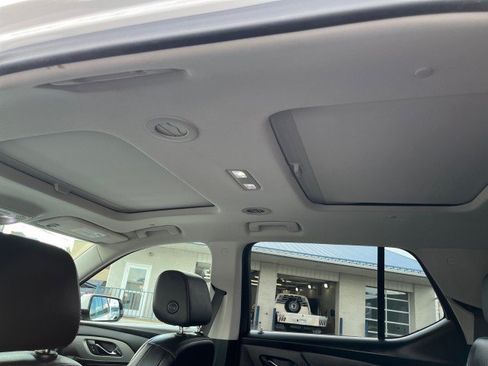 Used 2020 Chevrolet Traverse RS AWD/4WD image 13