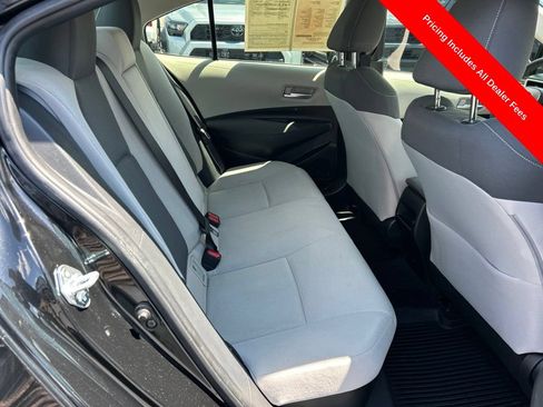 Used 2021 Toyota Corolla LE FWD image 17