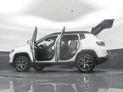 Used 2025 Jeep Compass Limited AWD/4WD image 62