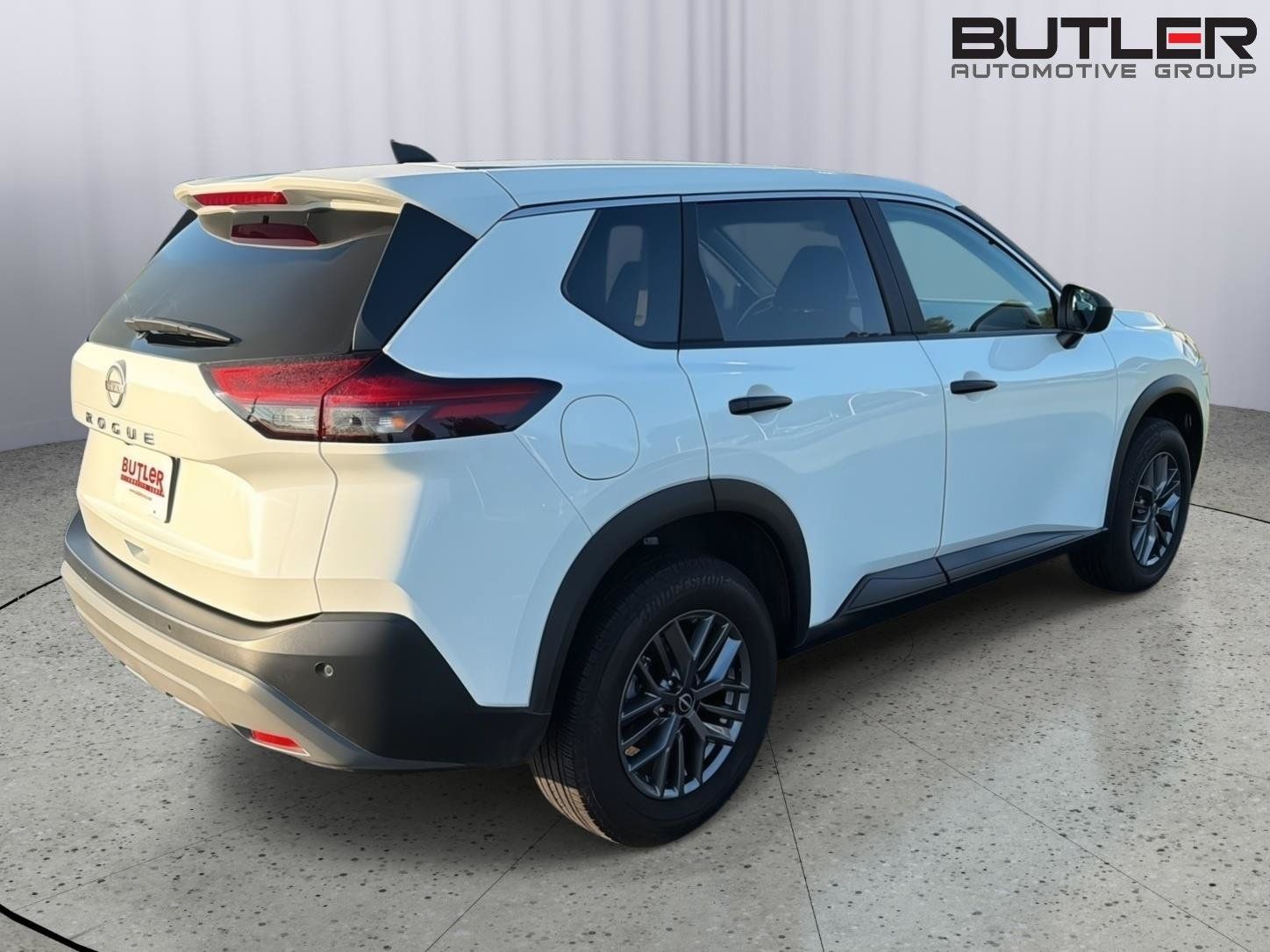 Used 2023 Nissan Rogue S FWD image 6