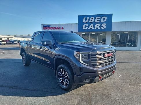 Used 2025 GMC Sierra 1500 AT4 w/ AT4 Preferred Package image 1