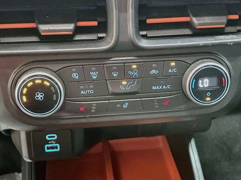 Used 2022 Ford Maverick XLT w/ Equipment Group 300A Standard AWD/4WD image 15