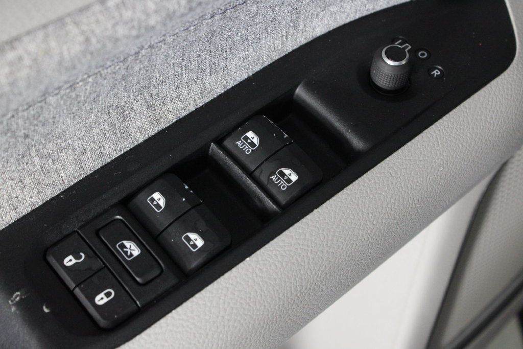 Used 2022 Jeep Compass Latitude FWD image 21