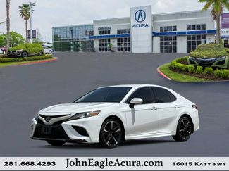 Used 2019 Toyota Camry XSE image 1