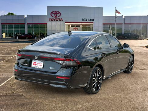 Used 2024 Honda Accord Touring image 5