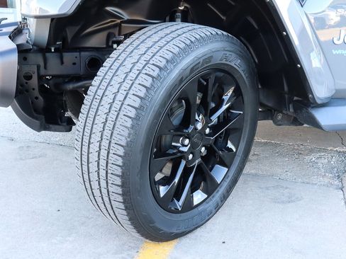 Used 2021 Jeep Wrangler Unlimited Sahara w/ Safety Group image 18