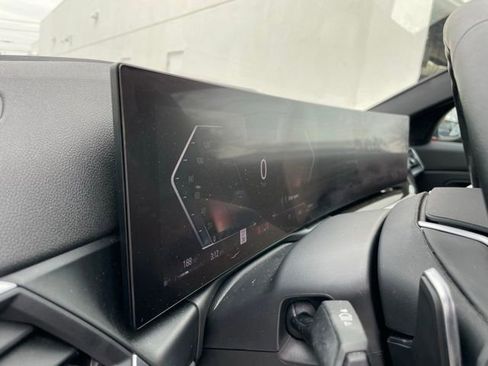 Used 2023 BMW 330i xDrive Sedan w/ Premium Package image 17